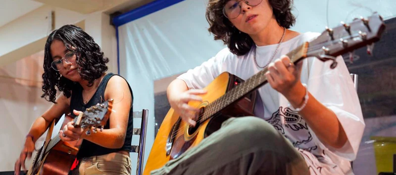CURSO DE MÚSICA - TECLADO E VIOLÃO -  AVANÇADOS -  SEG/QUA/SEX